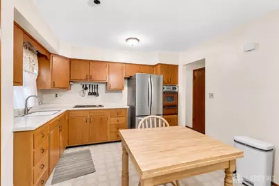 231 Temple Way, Colonia, NJ 07067 - Photo 8