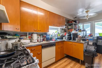 73 Nichol Avenue, New Brunswick, NJ 08901 - Photo 4