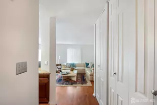 124 Park Gate Dr, Edison, NJ 08820 - Photo 16
