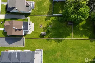 357 Portia St, South Amboy, NJ 08879 - Photo 4