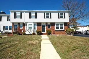 48 Astor Ct, Sayreville, NJ 08872 - Photo 1
