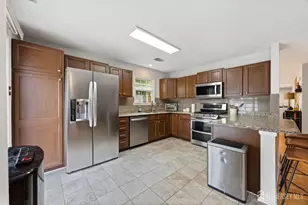 301 Pheasant Run, South Brunswick Township, NJ 08852 - Photo 12