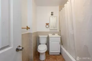 216 Bayview Ave, Jersey City, NJ 07305 - Photo 16