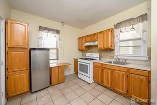 216 Bayview Ave, Jersey City, NJ 07305 - Photo 8