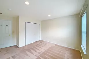 48 Berkshire Way, East Brunswick Township, NJ 08816 - Photo 18
