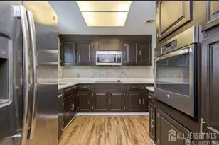 217 Mayflower Way, Monroe Township, NJ 08831 - Photo 6