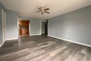 1203 N Oaks Blvd, North Brunswick Township, NJ 08902 - Photo 4