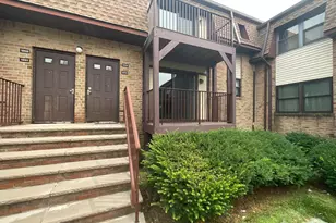 1203 N Oaks Blvd, North Brunswick Township, NJ 08902 - Photo 2