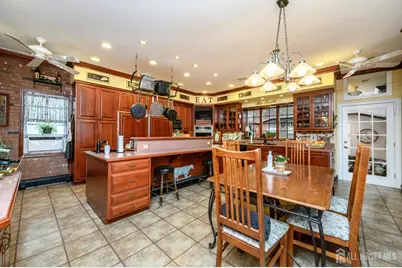 10 Crampton Avenue, Woodbridge Township, NJ 07095 - Photo 4