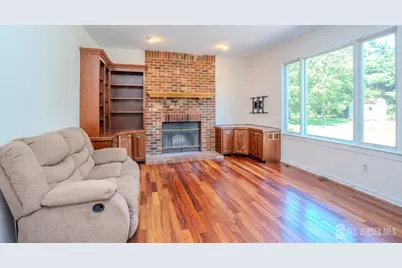 32 W Kincaid Drive, West Windsor Township, NJ 08550 - Photo 16