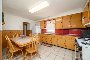 27 S Robert Street S, Sewaren, NJ 07077 - Photo 8