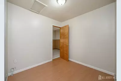 27 S Robert Street S, Sewaren, NJ 07077 - Photo 28