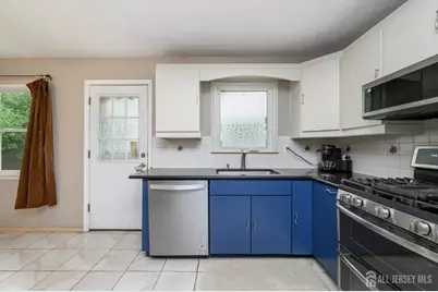 3 Charles Court, Edison, NJ 08820 - Photo 8