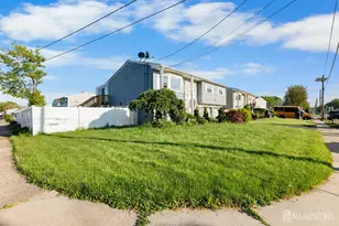 200 Rosewood Ln, Port Reading, NJ 07064 - Photo 4