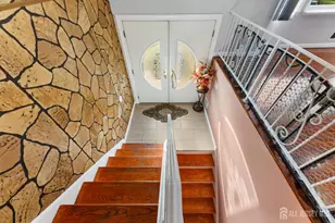 200 Rosewood Ln, Port Reading, NJ 07064 - Photo 14