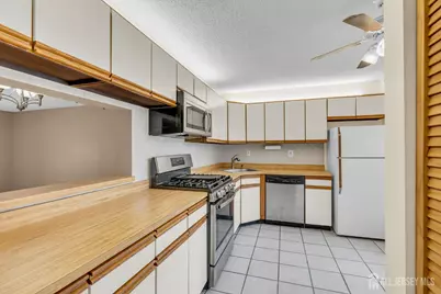 91 Chelsea Court #14, Franklin Township, NJ 08823 - Photo 12