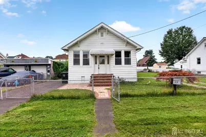 11 S Livingston Avenue S, Fords, NJ 08863 - Photo 2
