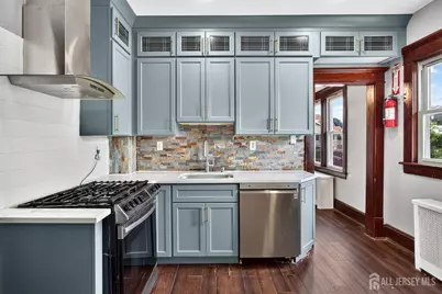 11 S Livingston Avenue S, Fords, NJ 08863 - Photo 16
