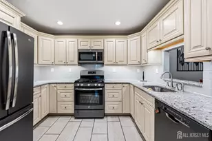 37 Morgan Pl, East Brunswick Township, NJ 08816 - Photo 4