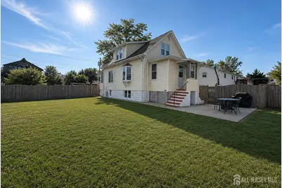 66 Alcoa Avenue, Edison, NJ 08837 - Photo 4
