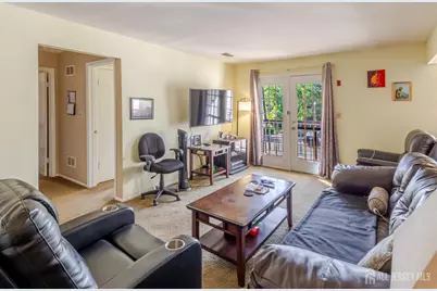 606 Green Hollow Drive, Iselin, NJ 08830 - Photo 4