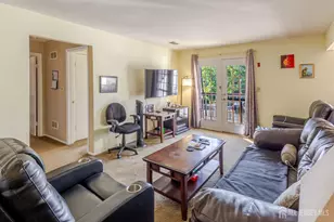 606 Green Hollow Dr, Iselin, NJ 08830 - Photo 4