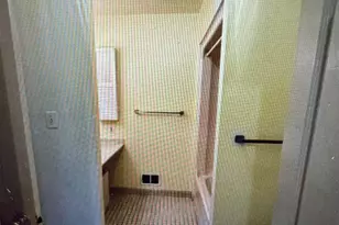 211 Gambocz Ct, South Brunswick Township, NJ 08852 - Photo 12