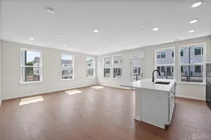 204 Lyla Ln, New Brunswick, NJ 08901 - Photo 4