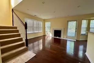 435 Meade Ct, East Brunswick Township, NJ 08816 - Photo 4