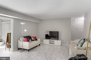 23 W Bluebell Ln, Mount Laurel, NJ 08054 - Photo 6