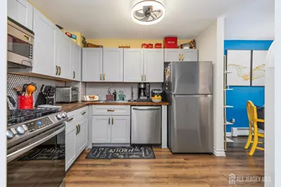 818 Cricket Lane, Woodbridge Township, NJ 07095 - Photo 6