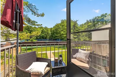 818 Cricket Lane, Woodbridge Township, NJ 07095 - Photo 20