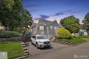 92 Silver Lake Ave, Edison, NJ 08817 - Photo 1
