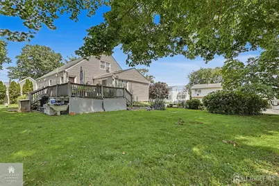 92 Silver Lake Avenue, Edison, NJ 08817 - Photo 24