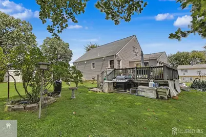 92 Silver Lake Avenue, Edison, NJ 08817 - Photo 20