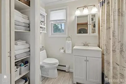 92 Silver Lake Avenue, Edison, NJ 08817 - Photo 16