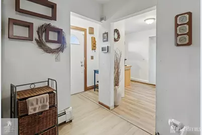 92 Silver Lake Avenue, Edison, NJ 08817 - Photo 4