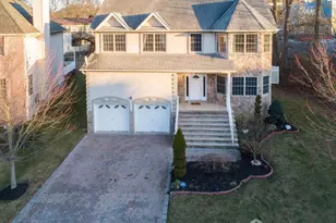 43 Melbloum Ln, Edison, NJ 08837 - Photo 4