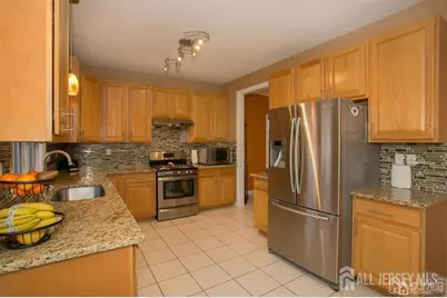 43 Melbloum Lane, Edison, NJ 08837 - Photo 18