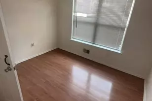 778 Harbortown Blvd, Perth Amboy, NJ 08861 - Photo 10