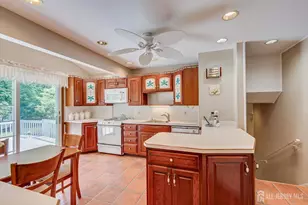 560 Wakefield Dr, Metuchen, NJ 08840 - Photo 26