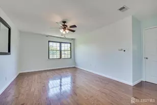 1111 Green Hollow Dr, Iselin, NJ 08830 - Photo 16