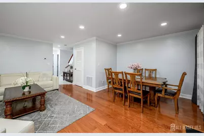 136 Woodmere Drive, Sayreville, NJ 08859 - Photo 10
