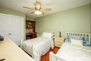 136 Woodmere Dr, Sayreville, NJ 08859 - Photo 14