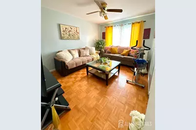 402 Holly Drive, Perth Amboy, NJ 08861 - Photo 4