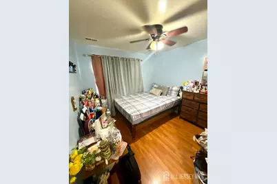 402 Holly Drive, Perth Amboy, NJ 08861 - Photo 16