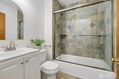 304 Green Street, Woodbridge Township, NJ 07095 - Photo 10