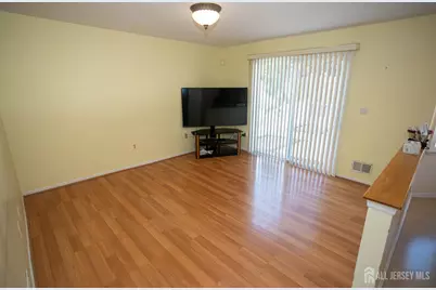 66 Morris Court, Sayreville, NJ 08879 - Photo 18