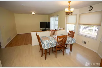 66 Morris Court, Sayreville, NJ 08879 - Photo 16