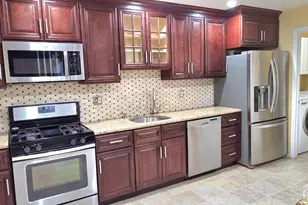 44 Azalea Ct, South Brunswick Township, NJ 08852 - Photo 2